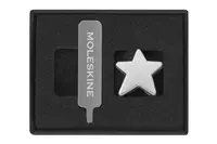 Een Moleskine Pin Star Silver koop je bij Moleskine.nl