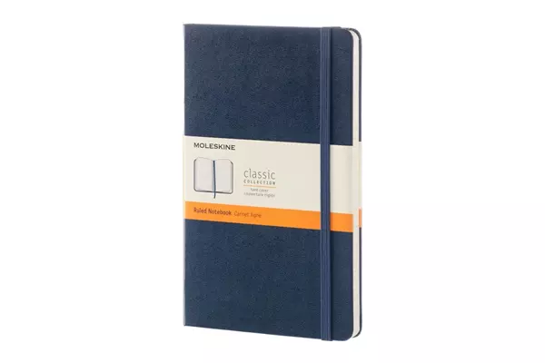 Een Moleskine Ruled Hardcover Notebook Large Sapphire Blue koop je bij Moleskine.nl