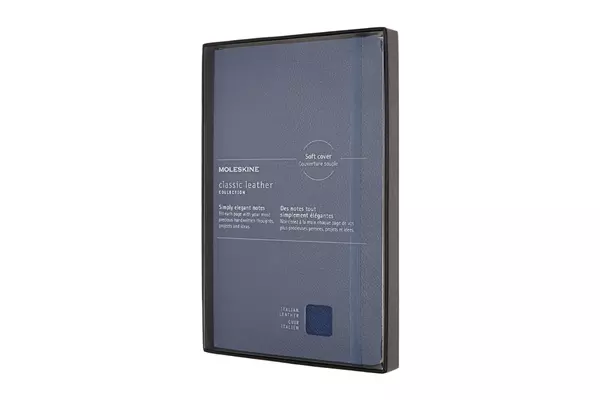 Een Moleskine Classic Leather Collection Notebook Ruled Softcover Blue koop je bij Moleskine.nl