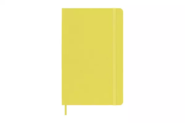 Een Moleskine Silk Ruled Hardcover Notebook Large Hay Yellow koop je bij Moleskine.nl