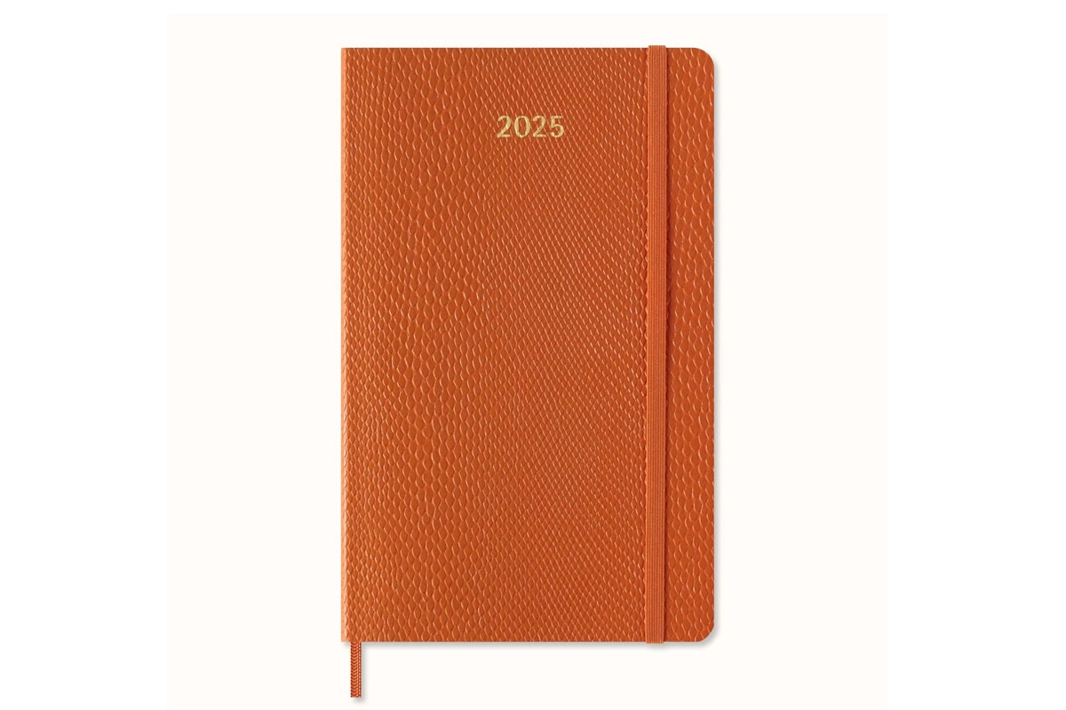 Een Moleskine 2025 12M Weekly Precious & Ethical Planner Large Mamba Orange koop je bij Moleskine.nl