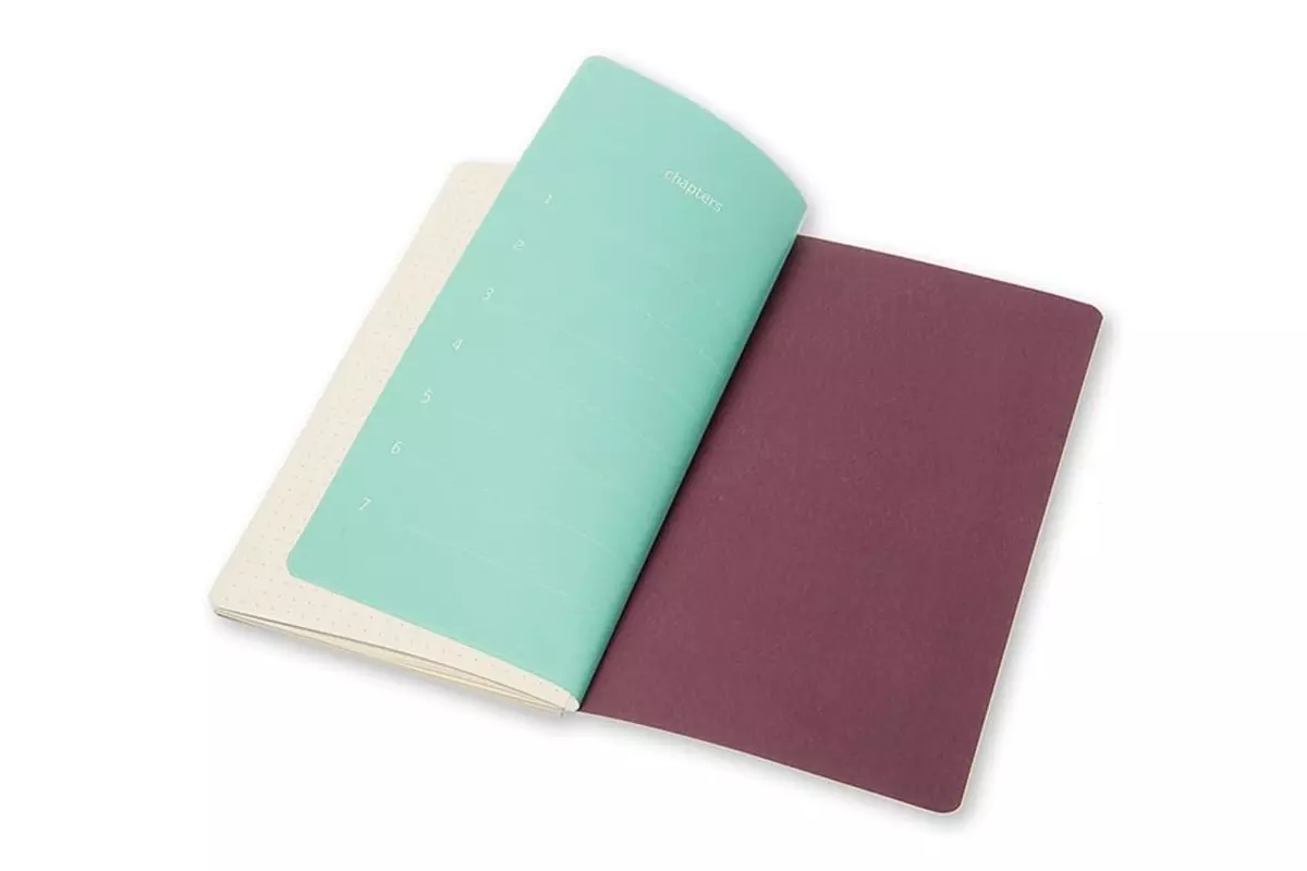 Een Moleskine Chapter Collection Journal Medium Dotted Softcover Plum Purple koop je bij Moleskine.nl