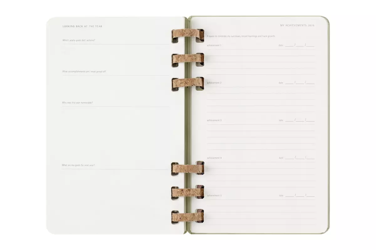 Een Moleskine 2025 12M Weekly/Monthly Life Spiral Planner Softcover Large Crush Kiwi koop je bij Moleskine.nl