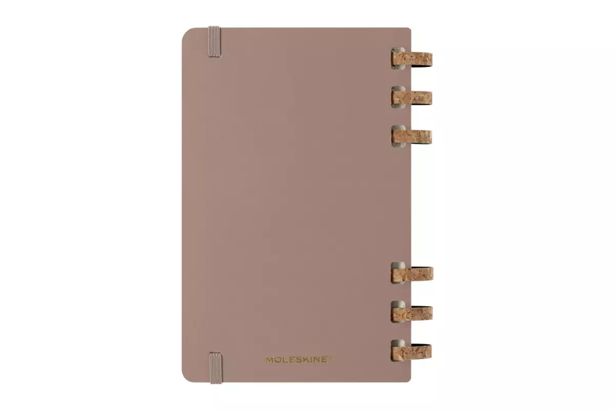 Een Moleskine 2025 12M Weekly/Monthly Life Spiral Planner Hardcover Large Crush Almond koop je bij Moleskine.nl