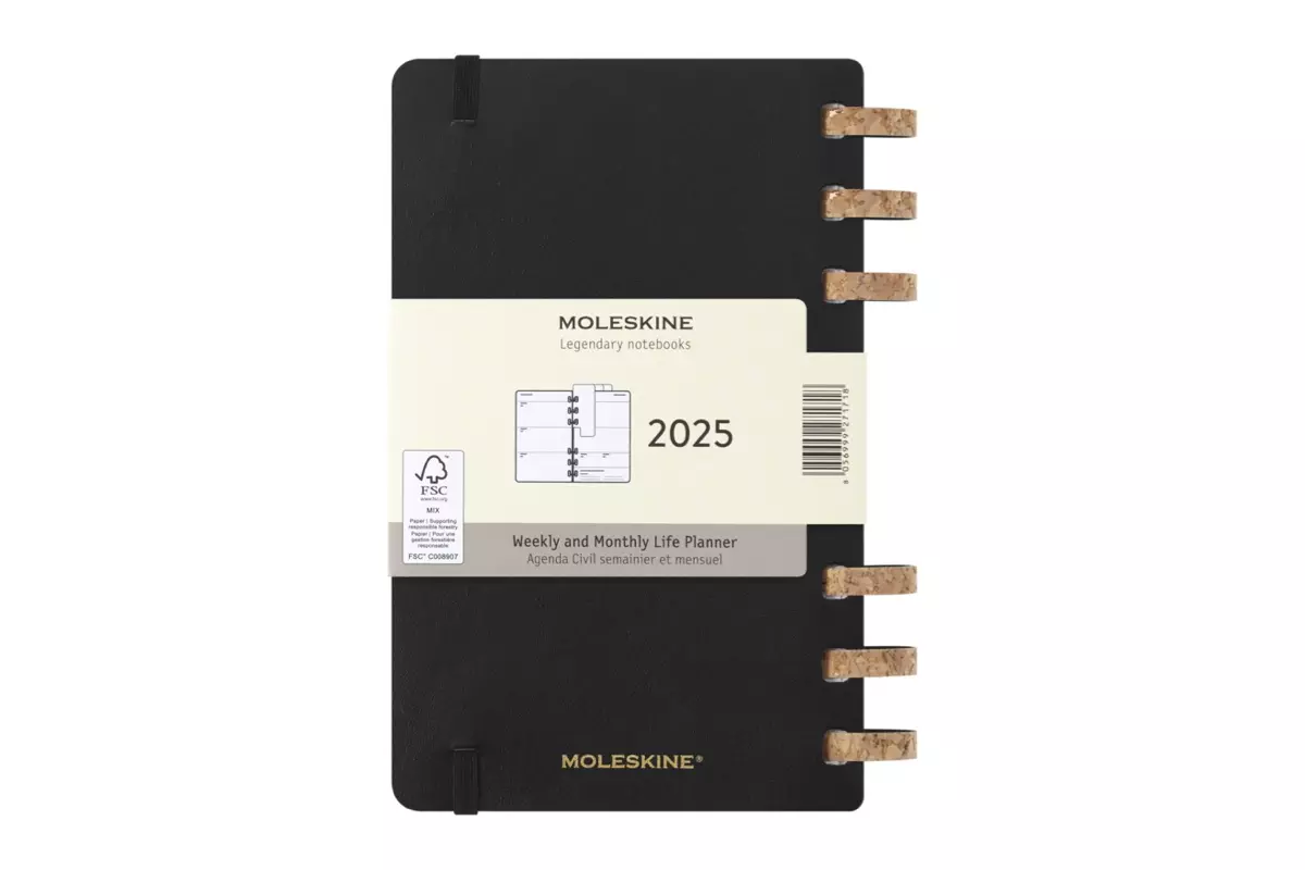 Een Moleskine 2025 12M Weekly/Monthly Life Spiral Planner Softcover Large Black koop je bij Moleskine.nl