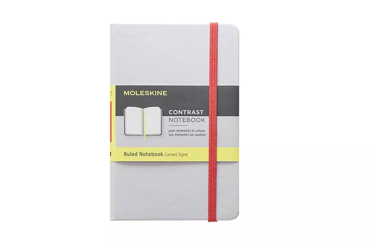 Een Moleskine Ruled Pocket Contrast Notebook Hardcover Aster Grey koop je bij Moleskine.nl