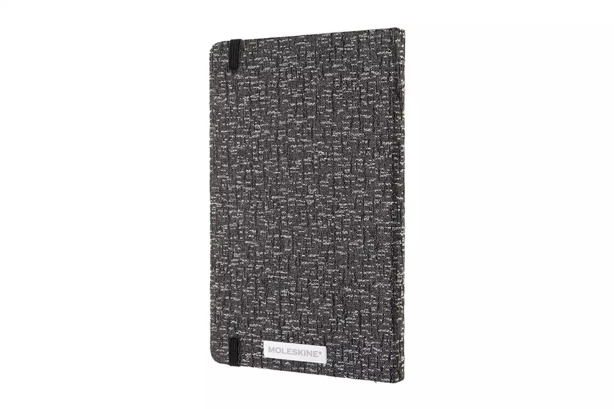 Een Moleskine Limited Blend Notebook Ruled Hardcover Large Black koop je bij Moleskine.nl