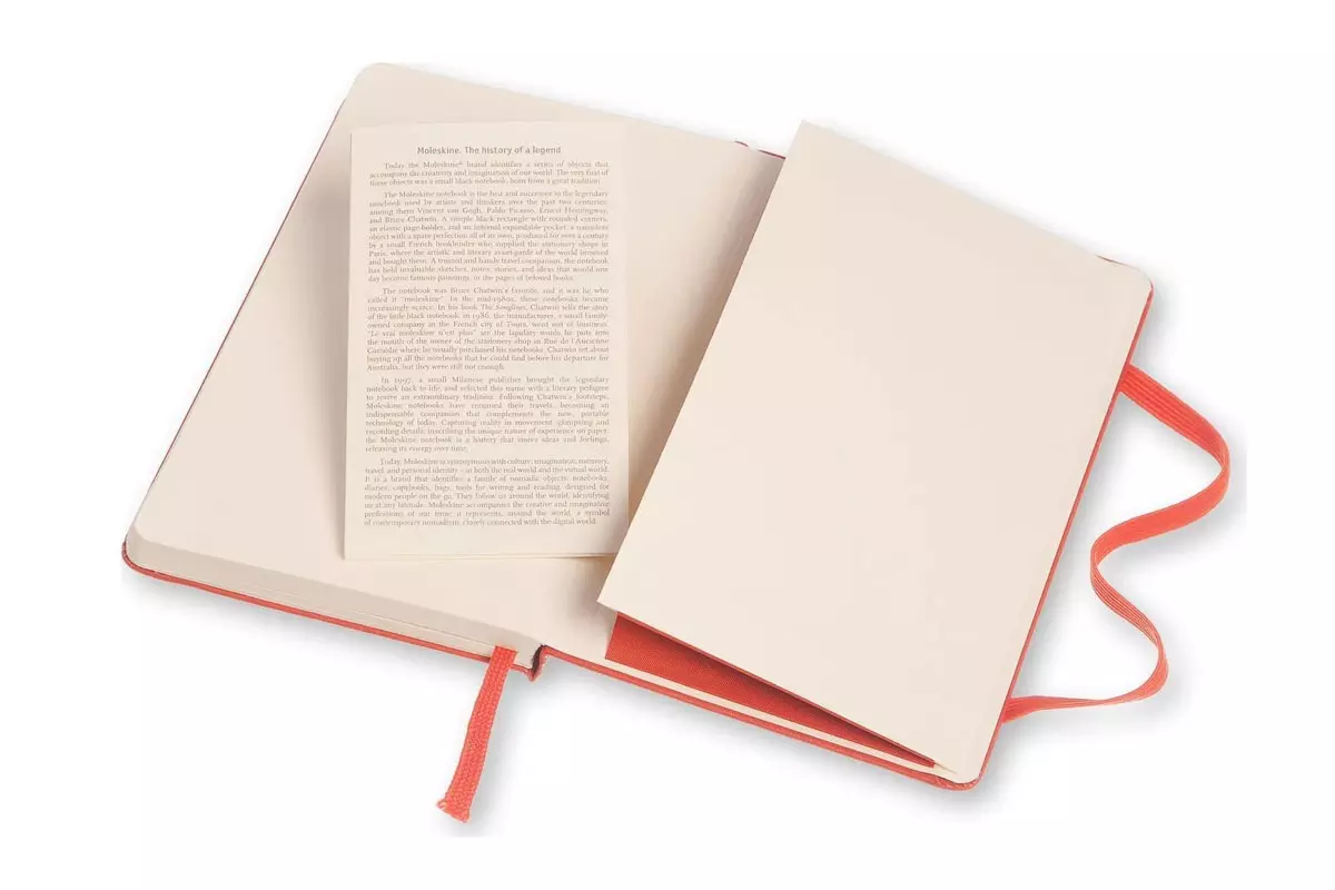 Een Moleskine Classic Ruled Hardcover Notebook Pocket Coral Orange koop je bij Moleskine.nl